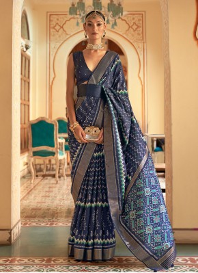 Attractive Weaving Patola Silk  Classic Saree