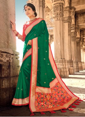 Banarasi Silk Classic Saree in Green