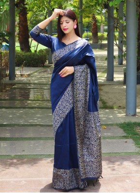 Border Raw Silk Traditional Saree in Blue