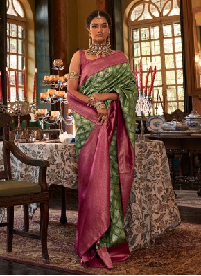 Chic Kanjivaram Silk Weaving Green Designer Saree