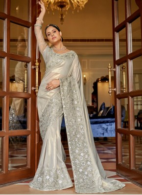 Compelling Classic Saree For Party