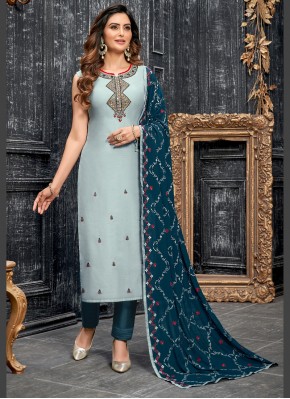 Deserving Silk Hand Embroidery Straight Suit