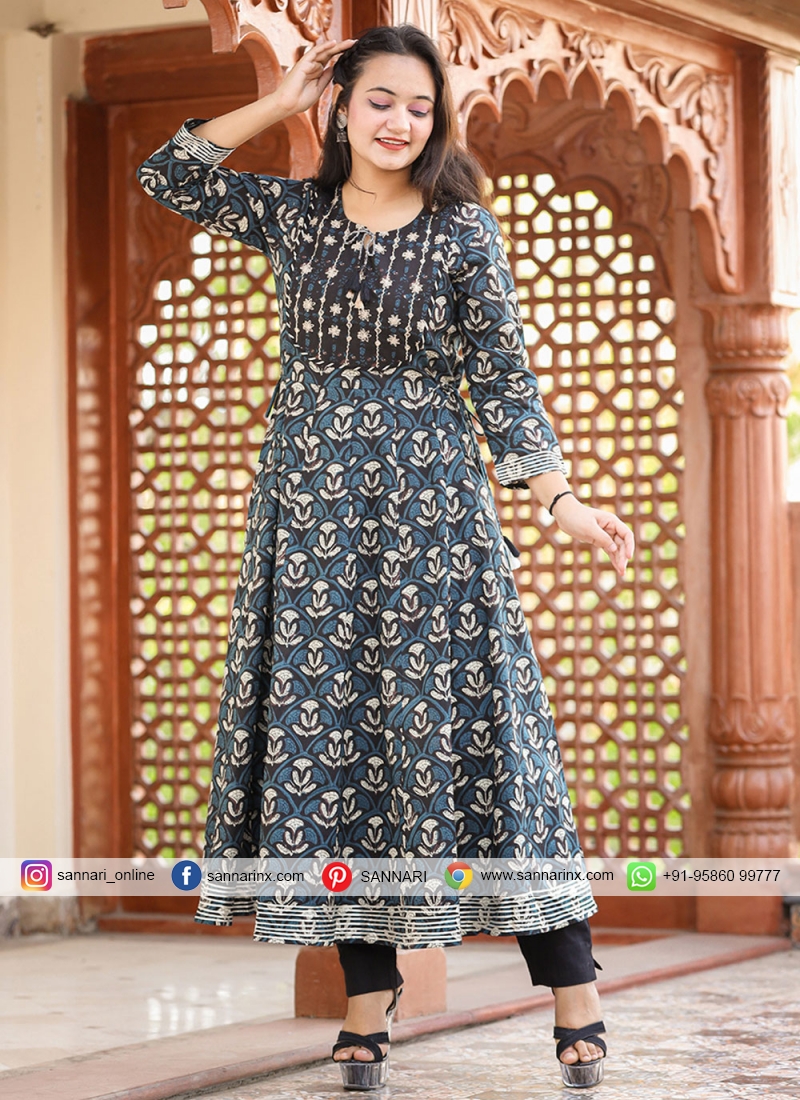 Large And XL Regular Green Rayon Latest Designer Party Wear Kurtis at Rs  1300 in Surat