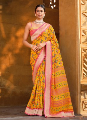 Desirable Weaving Ceremonial Traditional Designer Saree