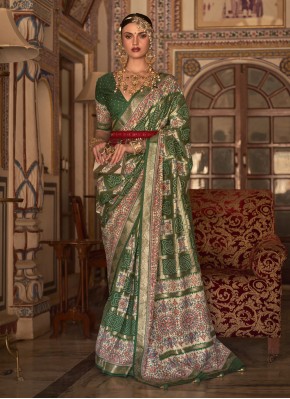 Digital Print Silk Contemporary Saree in Green