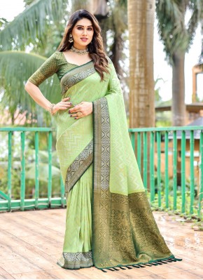 Elegant Weaving Green Classic Saree