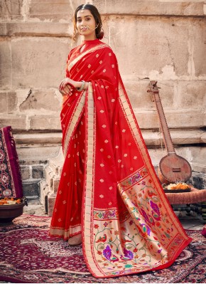 Enthralling Banarasi Silk Wedding Classic Saree