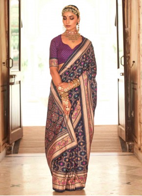 Enticing Purple Silk Trendy Saree