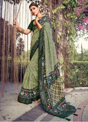 Flattering Tussar Silk Green Foil Print Trendy Saree