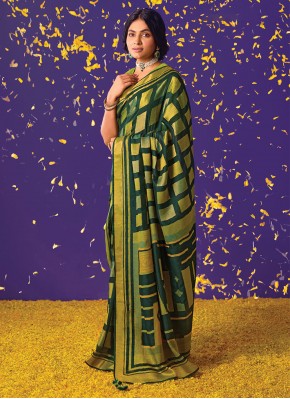 Flawless Traditional Saree For Casual
