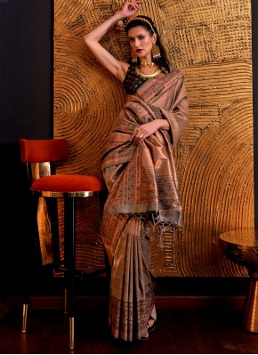 Handloom silk Weaving Trendy Saree in Brown