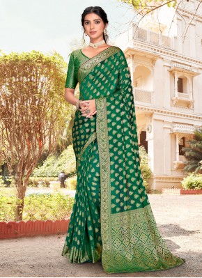 Imposing Silk Border Contemporary Style Saree