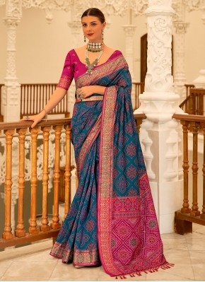 Riveting Contemporary Saree For Party