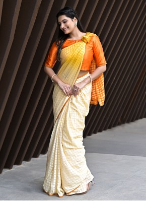 Specialised Trendy Saree For Casual