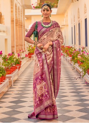 Staggering Silk Contemporary Style Saree