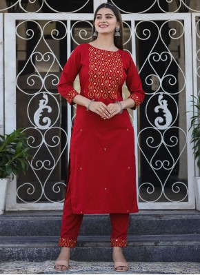 Transcendent Embroidered Cotton Casual Kurti
