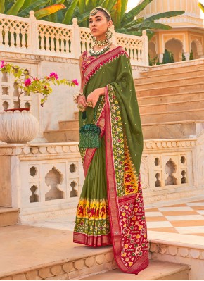 Trendy Saree Patola Print Silk in Green