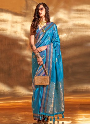 Trendy Saree Weaving Handloom silk in Blue