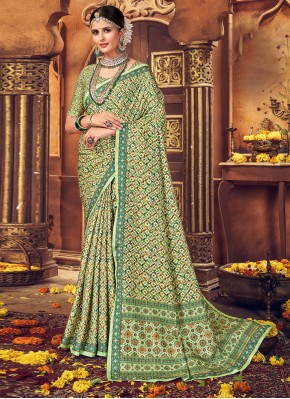 Tussar Silk Classic Saree in Green
