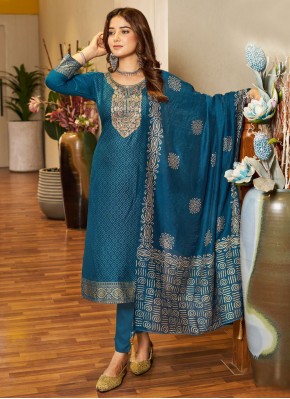 Versatile Blue Print Rayon Readymade Salwar Kameez